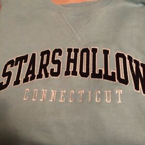 Gilmore girls Stars Hollow holidays made here sweatshirt